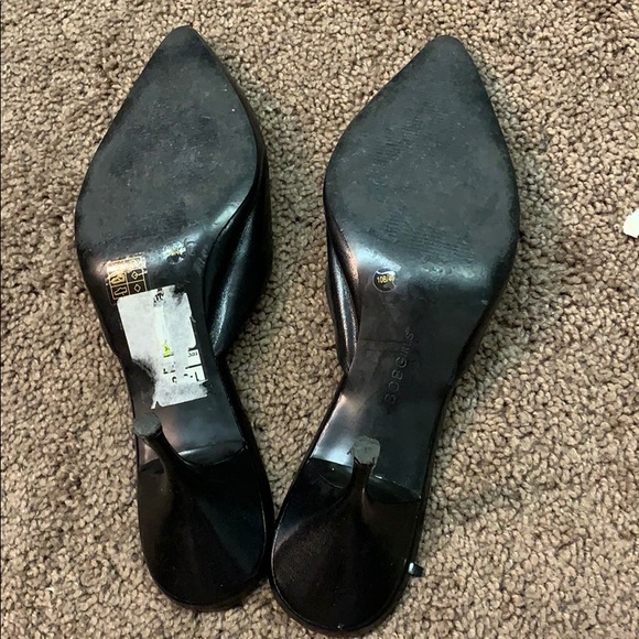 Shoes - Picture 3 of 4